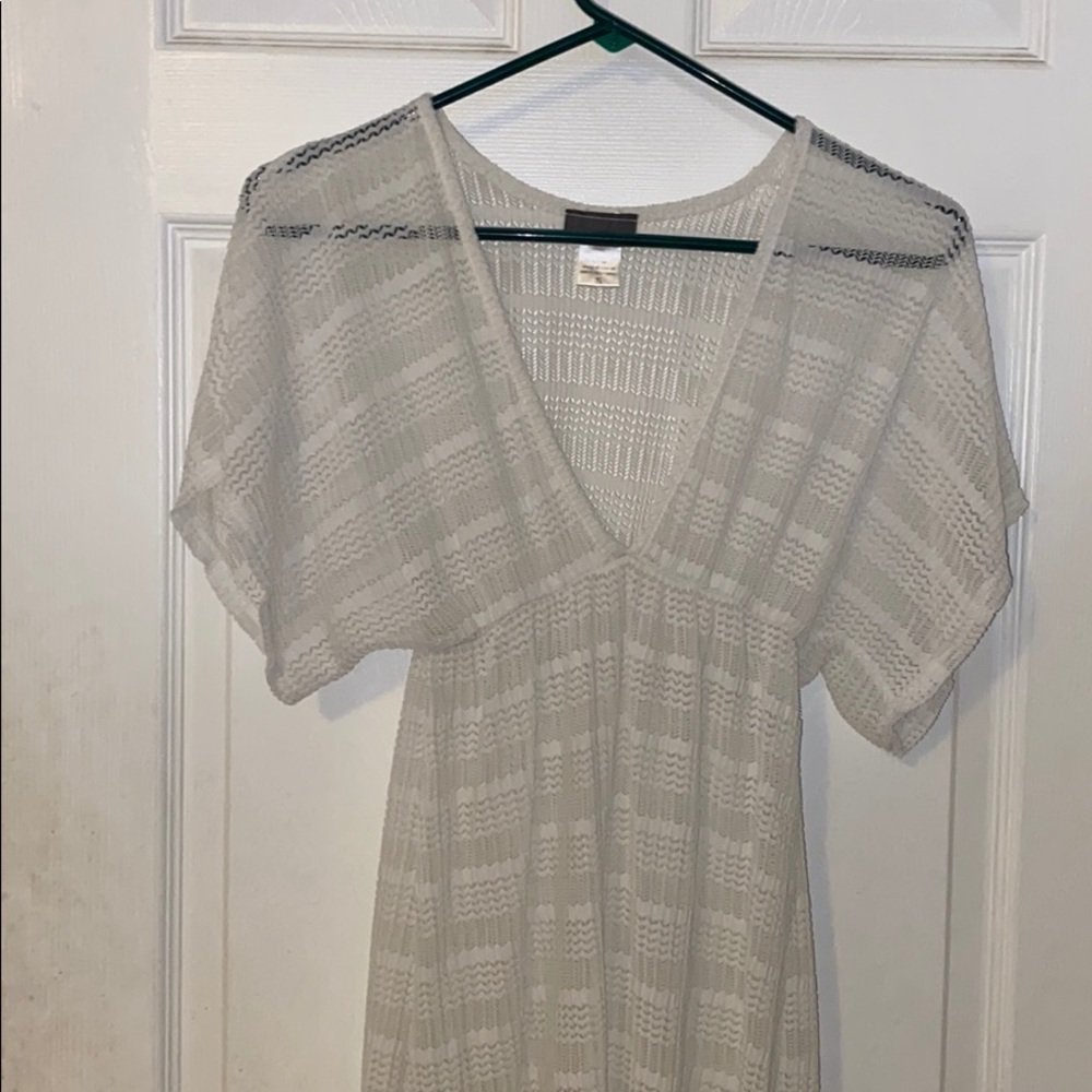 Jordan Taylor White V-Neck Crochet Beach Cover Up